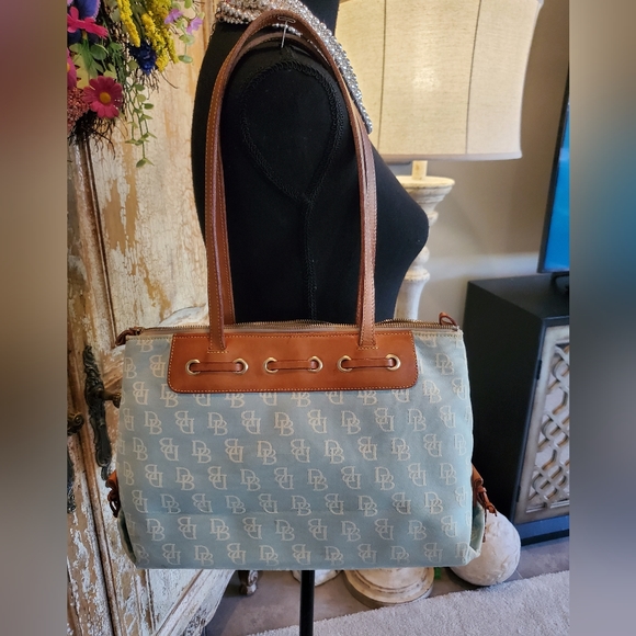 Dooney and Bourke Baby Blue and Ivory Logo Bag - Picture 9 of 12